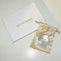 Flat lay coffret et pochette beige Pour toi v2